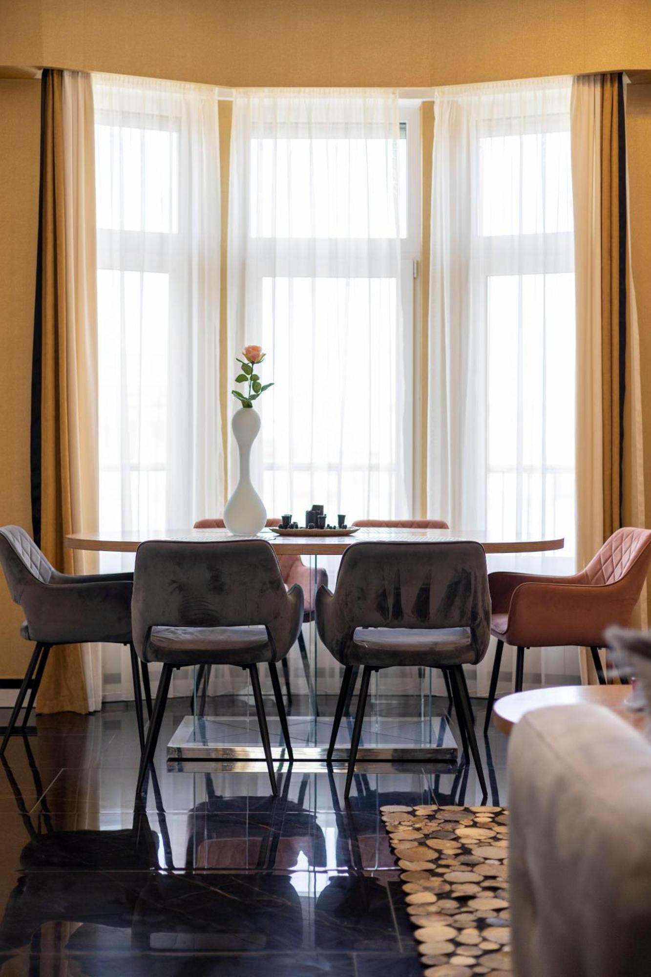 Luxury Royal Central Apartment By Prestige Homes Budapesta Exterior foto